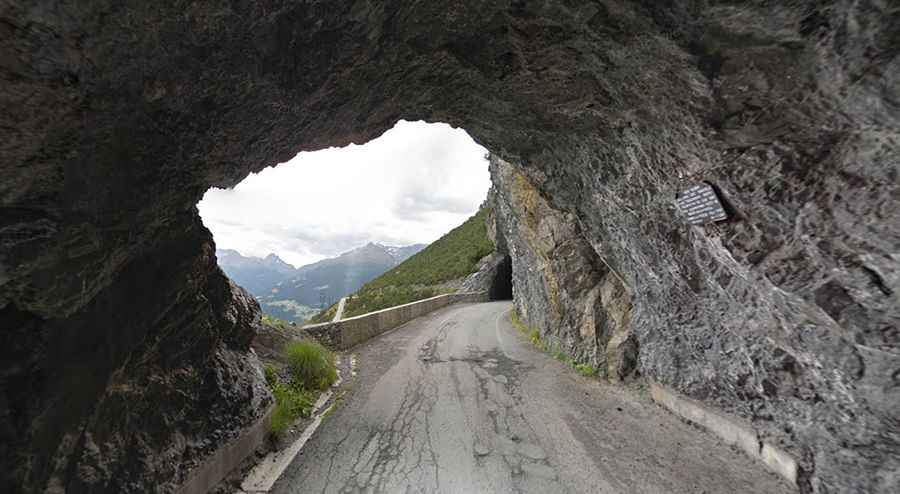 Where is Torri di Fraele located?