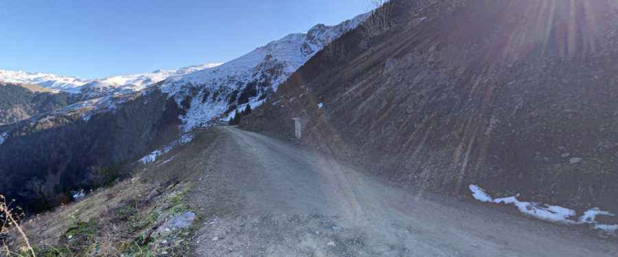 Where is Uzungol Lake?