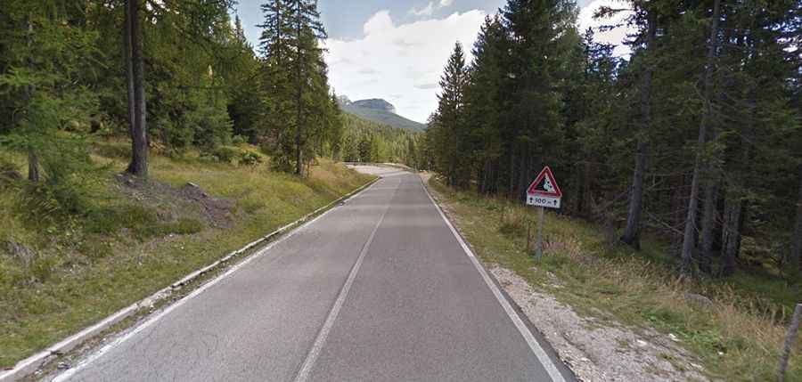 Why is it called Passo Tre Croci?