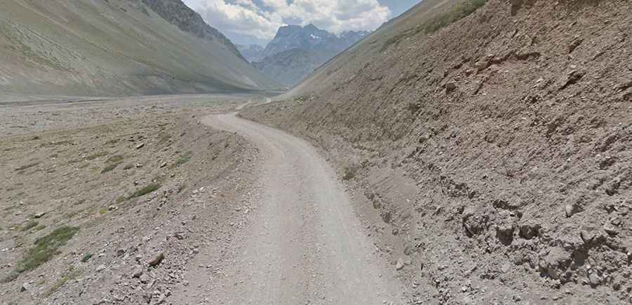 Why is Termas Valle de Colina famous?