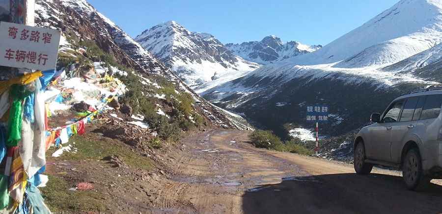 Zholpel La, an awe-inspiring road through remote areas