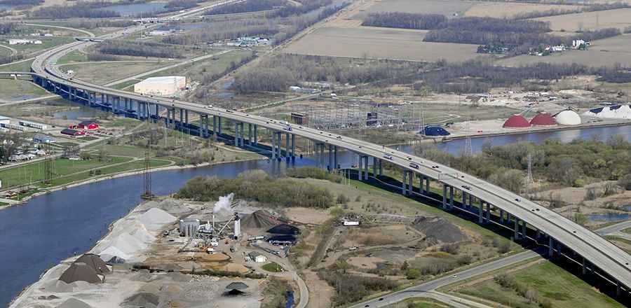 Zilwaukee Bridge in Michigan is the perfect example on how not to build a bridge
